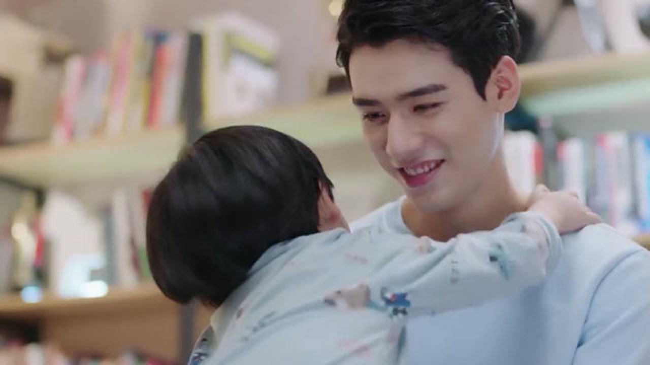 开始恋爱凌睿解锁牙膏吻呦呦捣乱躺被子中间一家三口太温馨