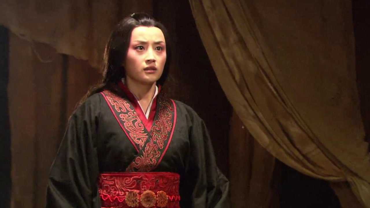 大秦帝国魏纾独自坐在新房内她心里明白秦君是不会原谅她了