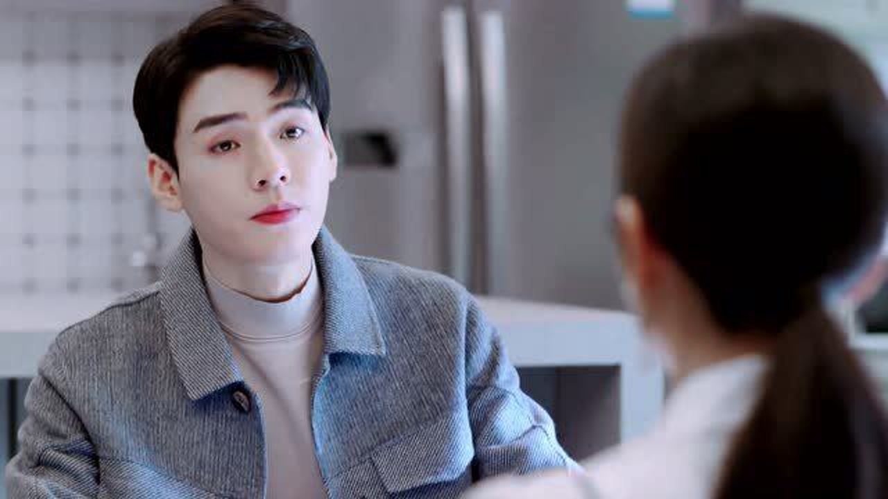 鹿方宁拿协议给凌睿看巴拉巴拉说约法三章凌睿抢协议听凌睿新加要求