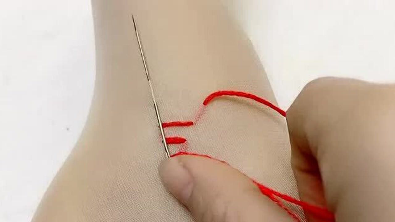 教你隐形针法丝袜破洞就这样缝还能穿好几年