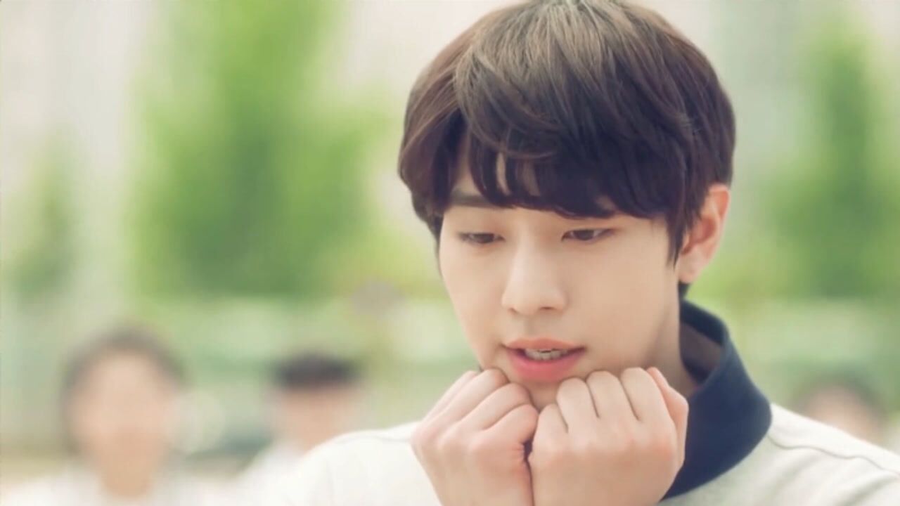 女孩子主动起来男生可是会害羞的这甜甜的恋爱让人心动