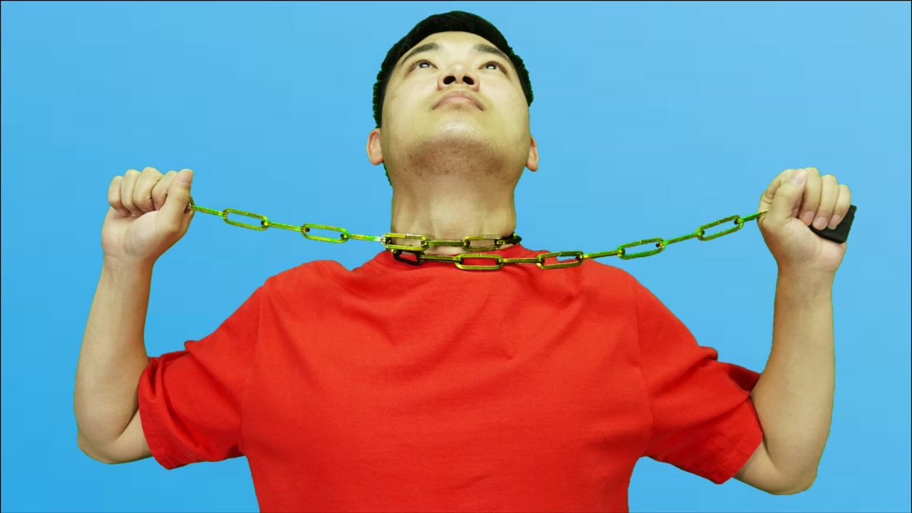 魔术解密:为什么用力一拉,铁链直接穿透脖子!曾经骗过上万人