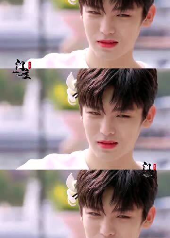 "哪有什么胜负欲,输给你的人在宠你而已",杨超越和侯明昊好甜