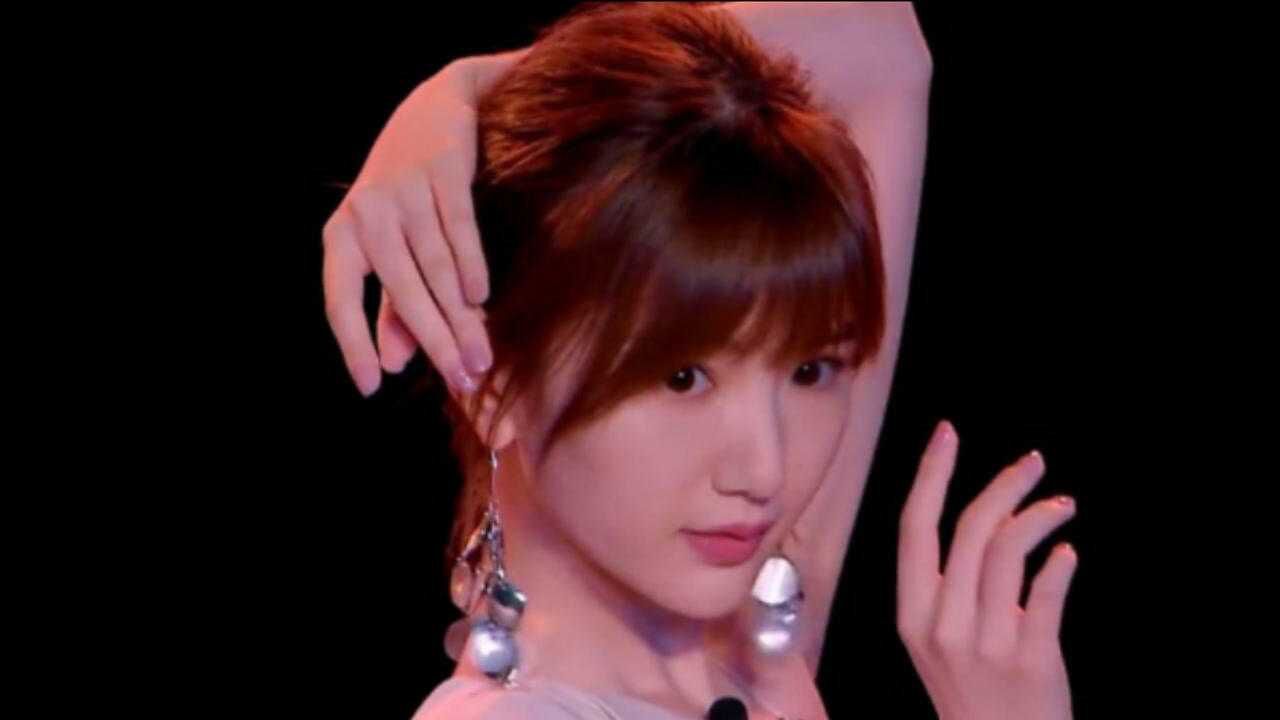 毛晓彤跳舞有多美?即兴上演maria看呆在场男士,陈翔该后悔了!