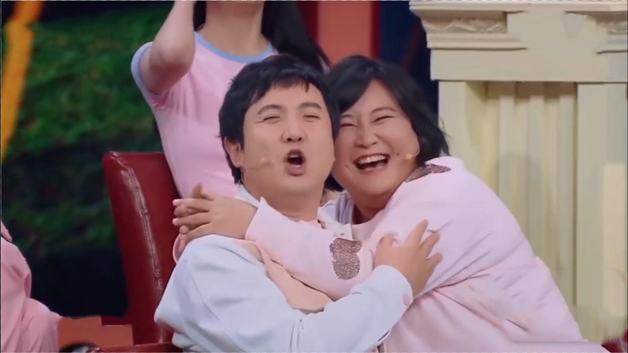 贾玲抱完言承旭无比激动立马飞奔到沈腾怀中沈腾宠贾玲名场面