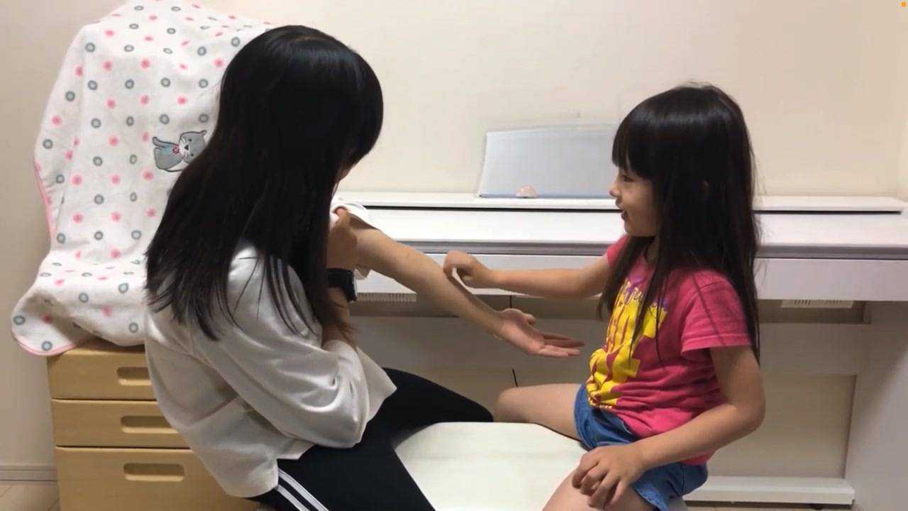 小孩挠痒痒游戏_腾讯视频