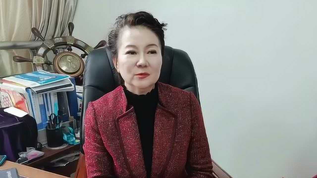 张玲书记寄语青年演员