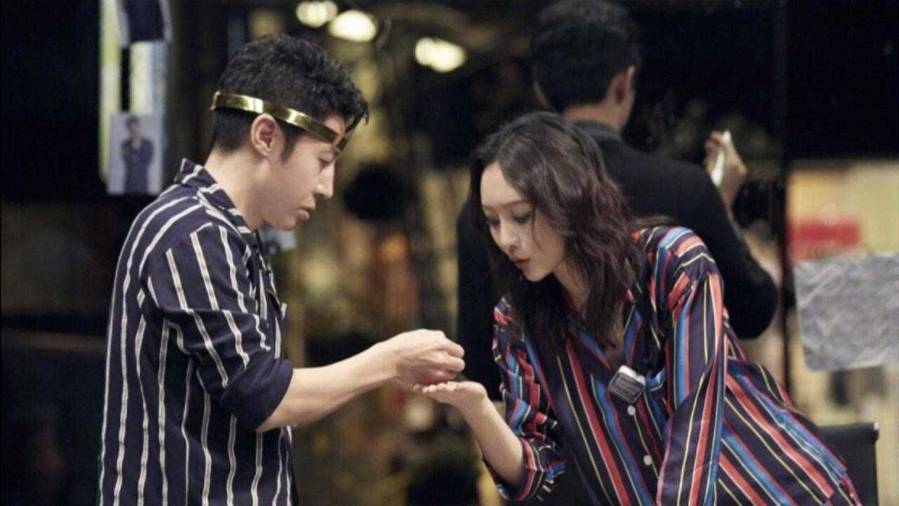 白敬亭太逗了现场模仿王鸥乘风破浪姿势简直笑到肚子痛