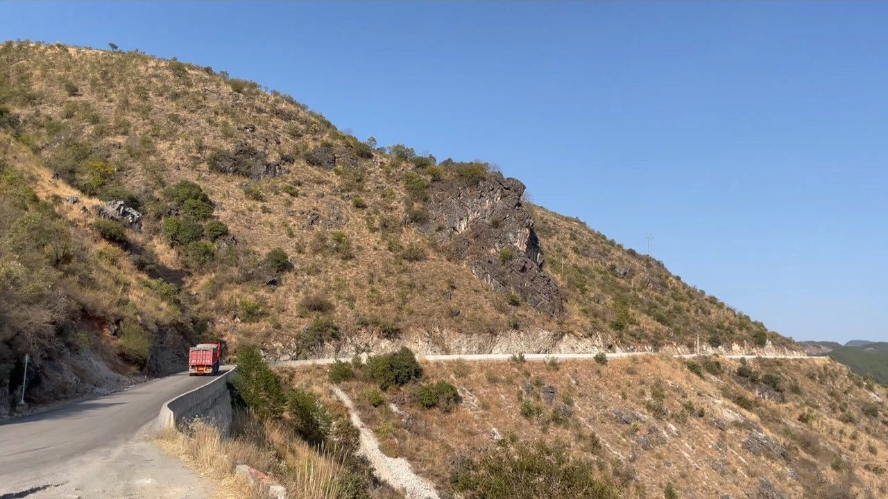 国道353攀枝花到永胜的盘山路