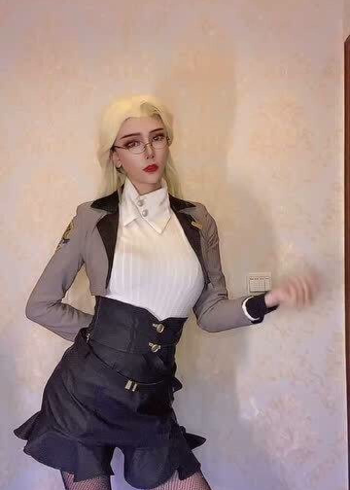 雅典娜教师大作战cos,太迷人