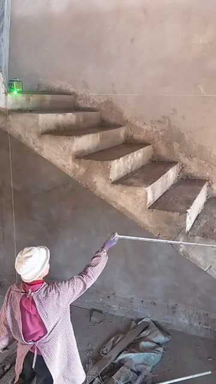 楼梯算放线贴砖一看就会哟.