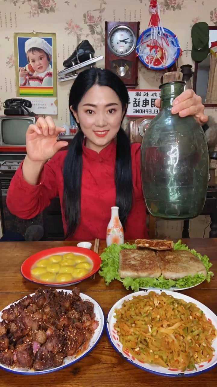 张三嫂今天做了奥尔良肉饼,烧烤鸡胗凉拌萝卜丝,太好