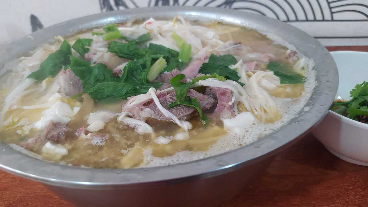 懒人菜:粉肠连肝肉豆花连锅汤_腾讯视频