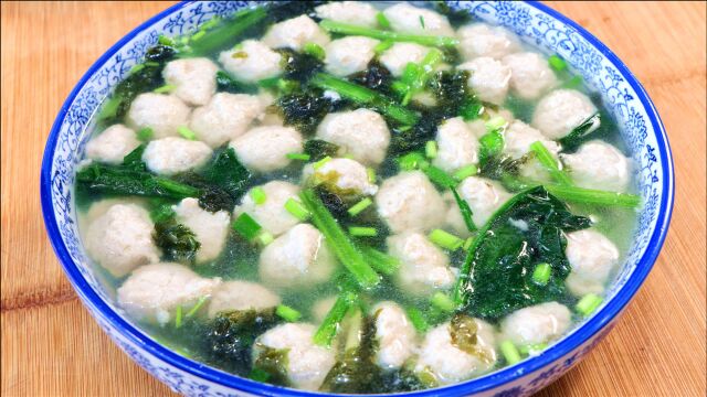 水汆丸子怎么做好吃?大厨教你正宗做法,q弹不散,鲜嫩无腥味