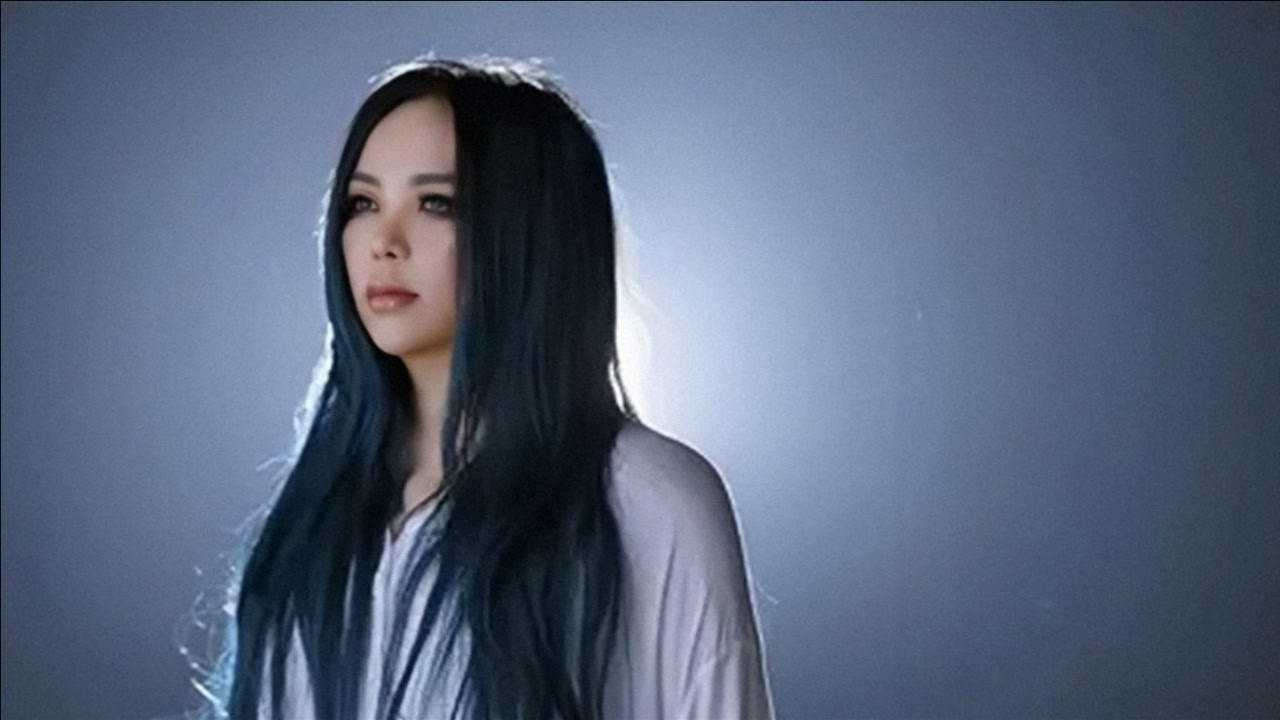 张惠妹演唱经典歌曲《趁早》,熟悉的旋律,动人的歌声