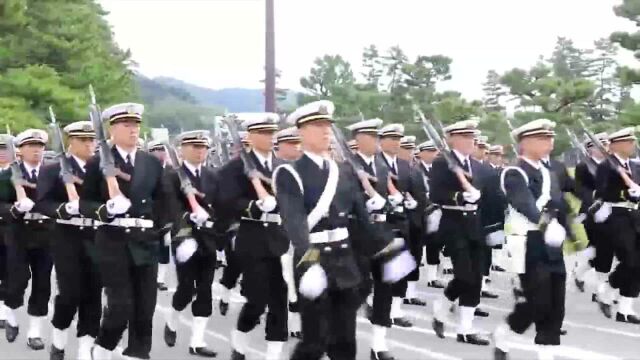 日本阅兵确实很有特色,士兵气势十足,不容小视