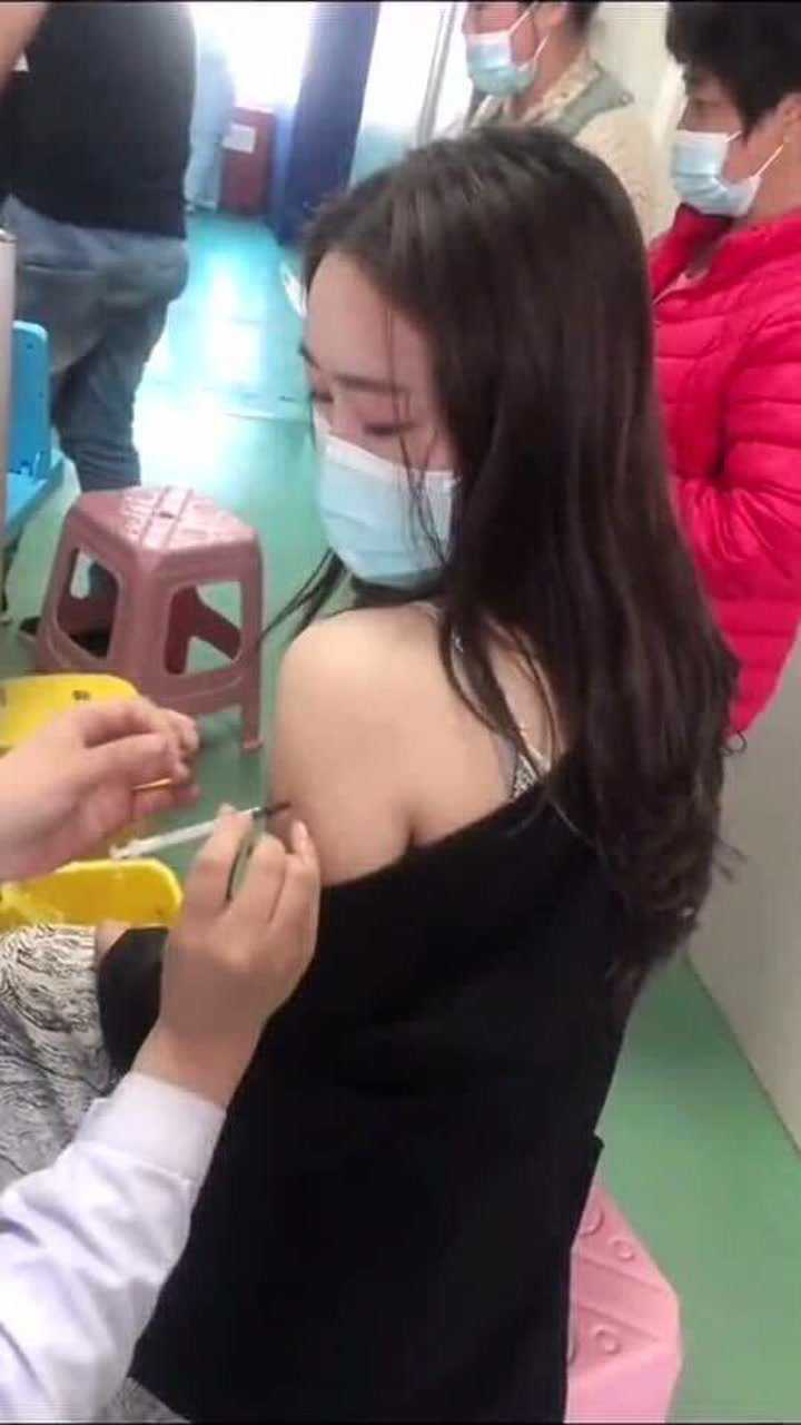 美女打疫苗合集身材一个比一个好看得我都想打了