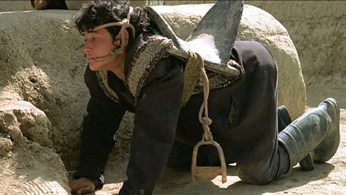 穷孩子背马鞍钉马蹄，让富家少爷当“马”骑，毫无人性的伊朗电影