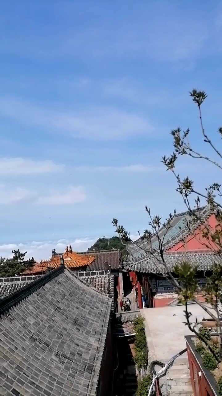 泰山碧霞祠全景 犹如天上宫殿一般