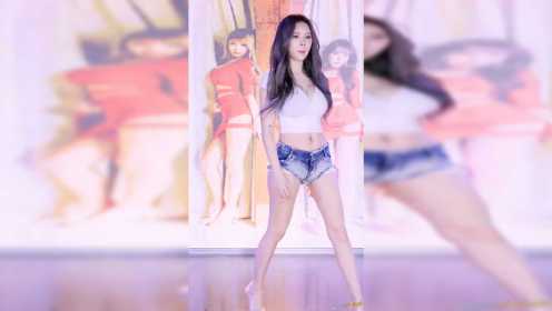 #招牌动作# 韩国女团歌舞秀：YUKA Girl