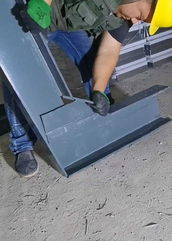 聪明的水电工教你正确制作桥架成品弯头教程by电工涛哥