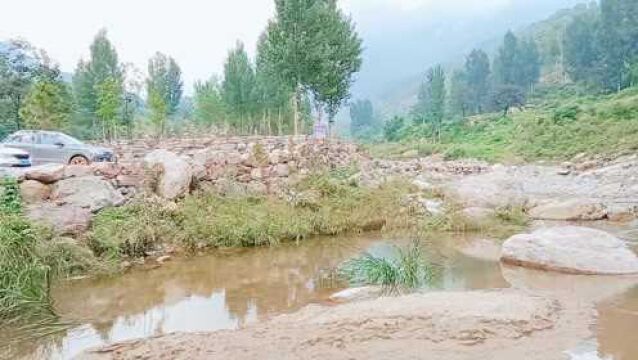 自驾游太行山关山的山沟里,山清水秀的地方,适合旅游露营