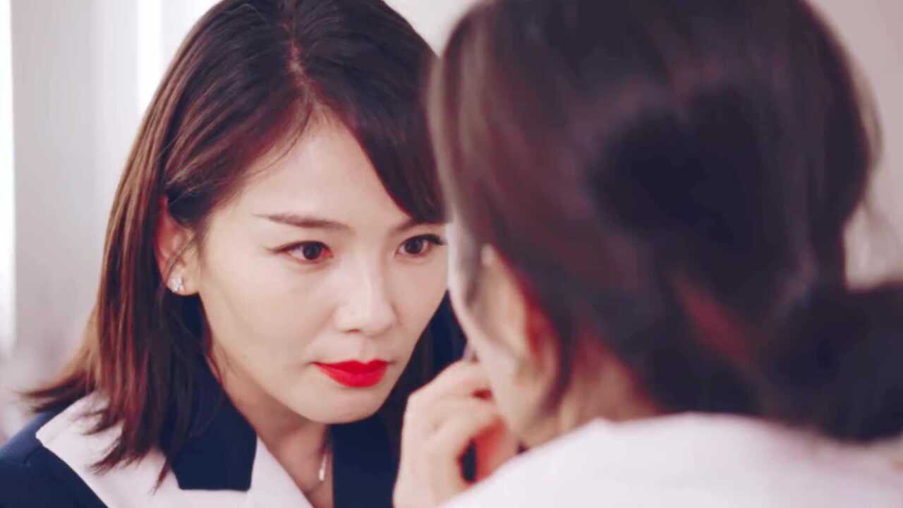 《我是真的爱你》铁丁女霸总遇舔狗律师!光速打脸_高清1080P在线观看平台_腾讯视频