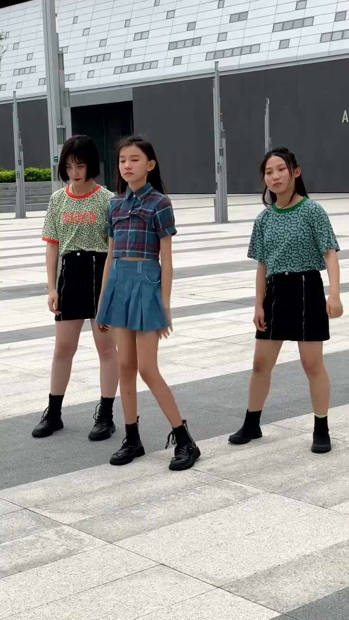 宋小睿跳舞比较有感觉就这样的女孩不当童星都可惜了