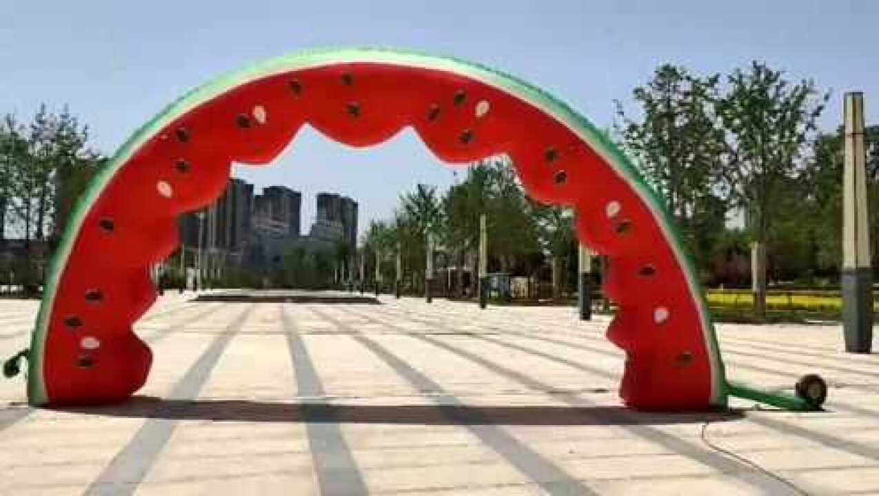 充气西瓜拱门 大型充气水果卡通蔬菜气模