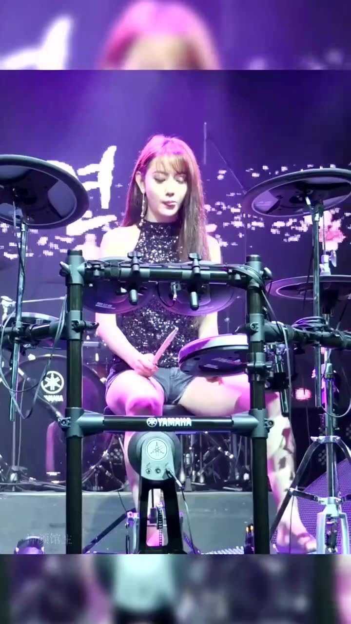 韩国美女性感热舞，舞姿性感又妖娆，动作诱惑抵挡不住！_高清