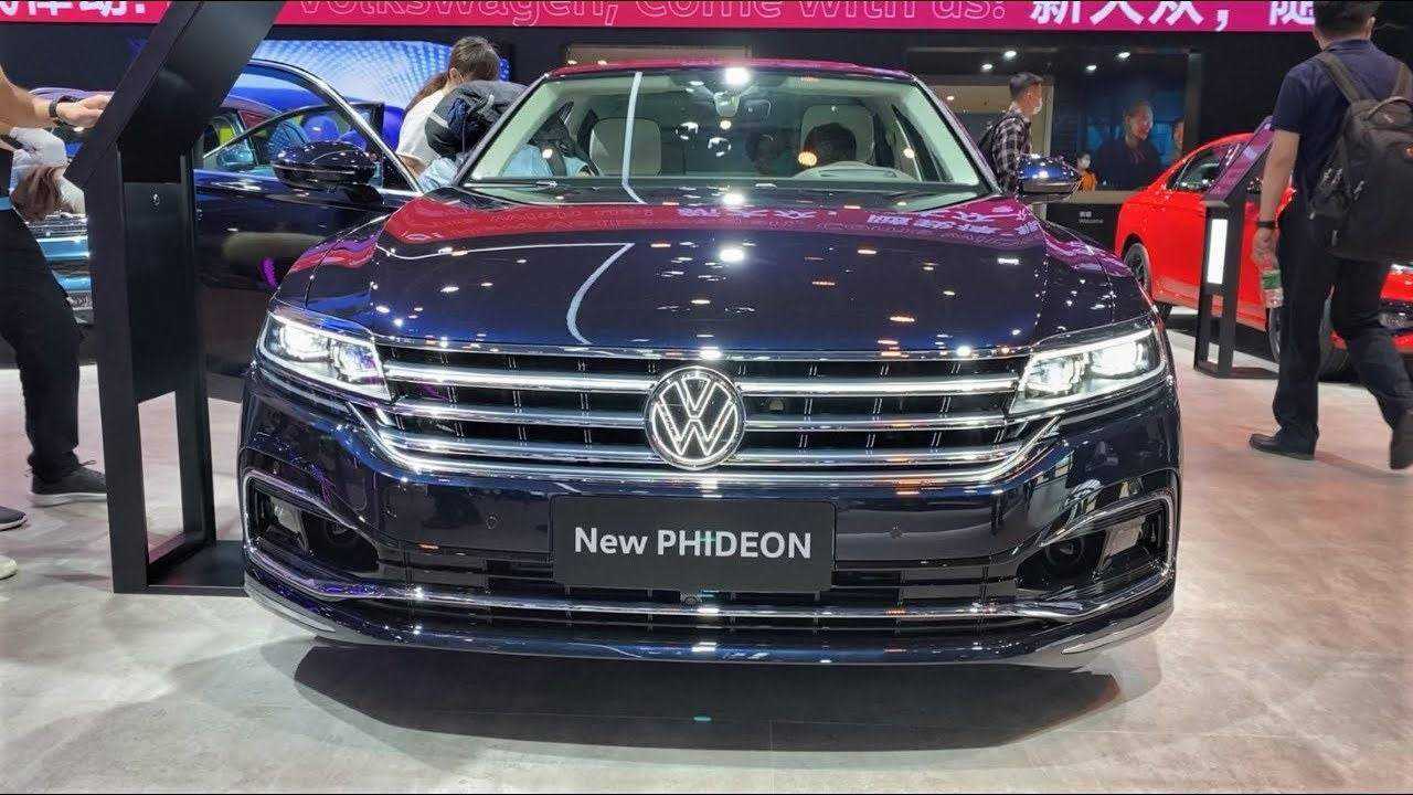 2022款大众辉昂终于来了新车比宝马七系大气搭20t自带冰箱