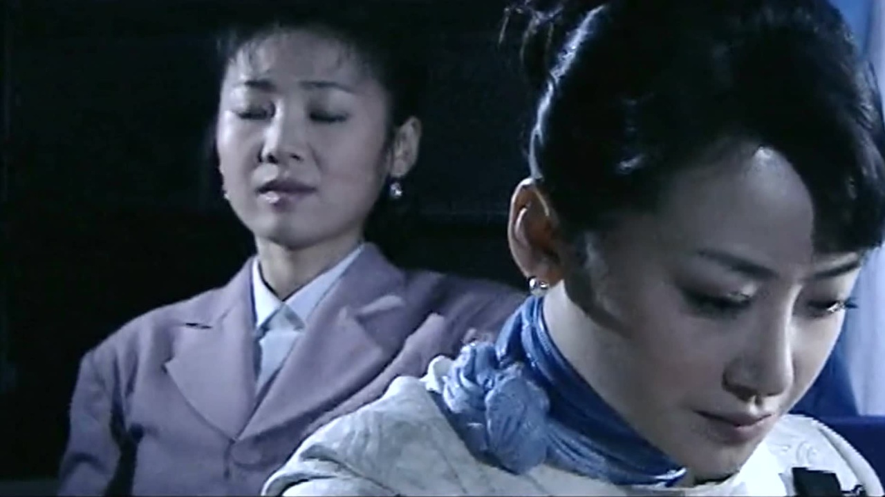 玫瑰:领袖被一路跟踪,护身保镖可不简单,一个动作就让歹徒送命