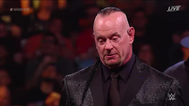 正在播放突发新闻:hhh正式宣布挑战金德·马哈尔_wwe2022最新赛事