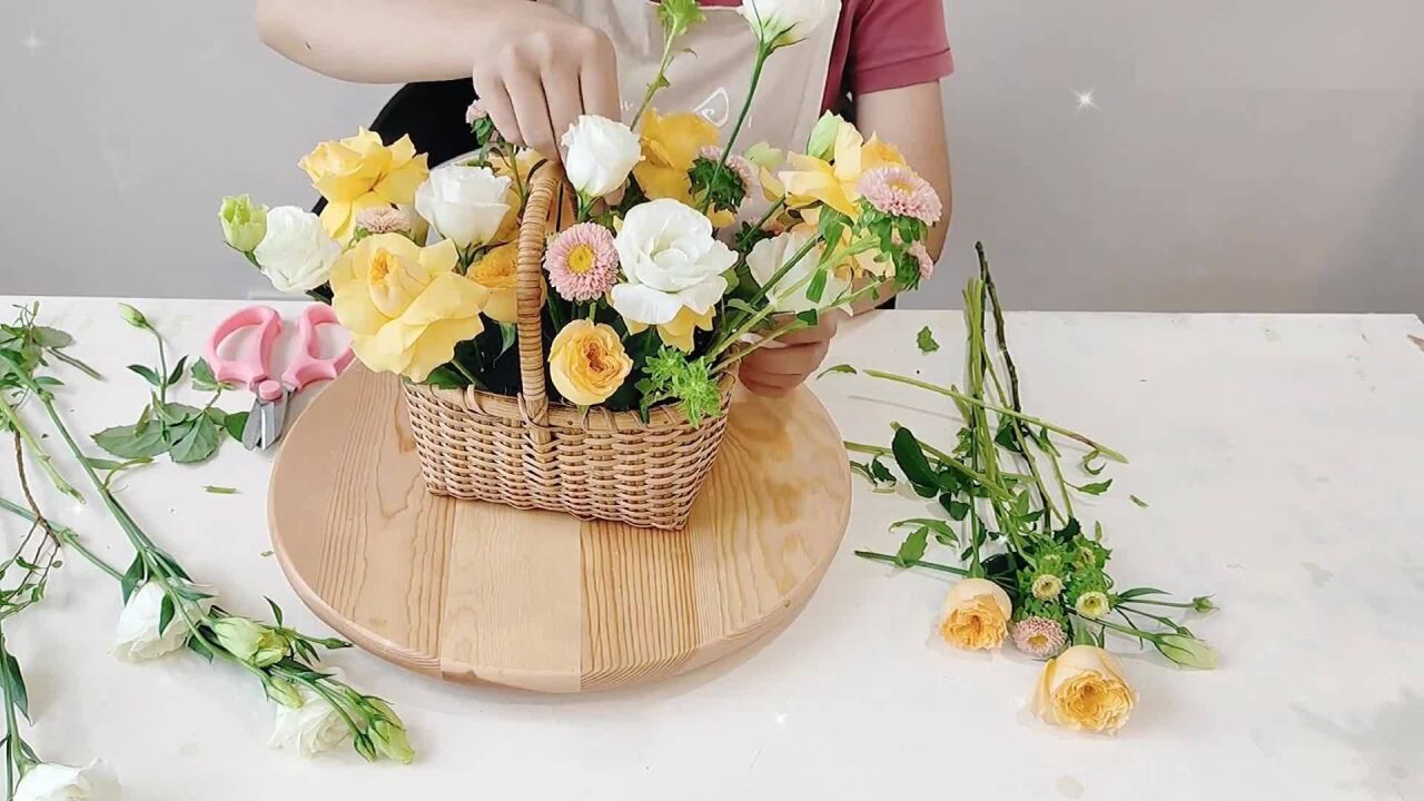 韩式花艺技巧教学,韩式鲜花花篮插花教程,花店技术视频培训