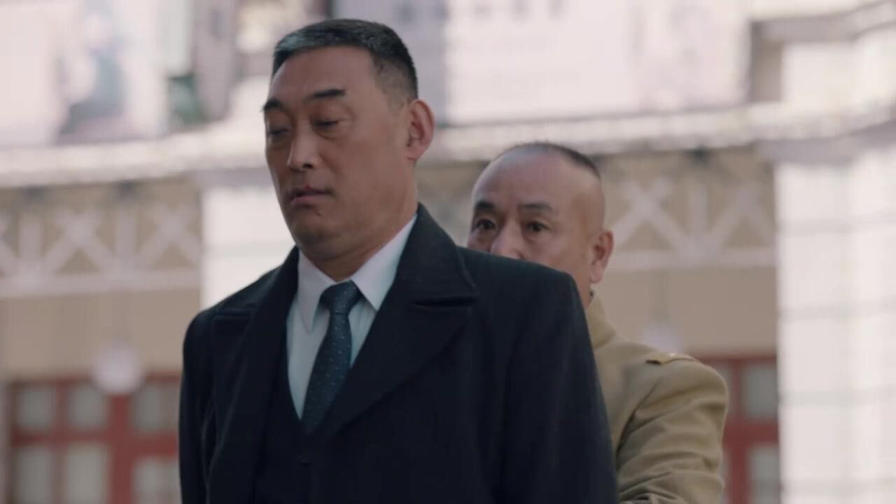 铁道风云:金大发中枪身亡,江毓忱终于报了杀父之仇,却被兰洙目睹一切