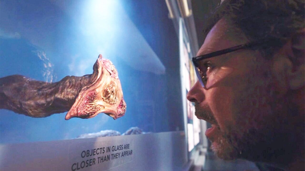 胖哥为减肥,拿变异水蛭吸脂肪,不料身体被吸爆炸了!