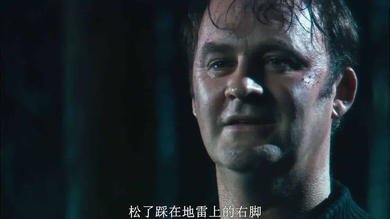 一群人去山里游玩遇到恐怖屠夫,生死难料,惊悚恐怖电影