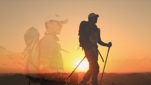 大狮汇“千企贺国庆”戈壁行