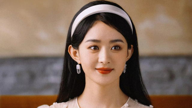 赵丽颖最痴迷的2种发饰,发带超温柔,戴发箍气质优雅让人着迷!