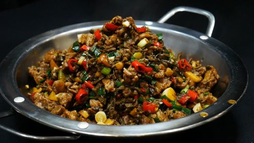 大厨“干豆角烧鸭”家常做法，香辣入味，配上米饭能吃三大碗饭