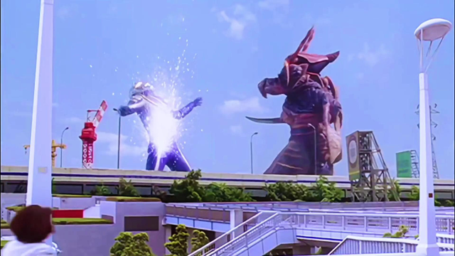 盘点七位被刺穿身体的奥特曼