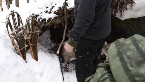 荒野 求生、雪地生存