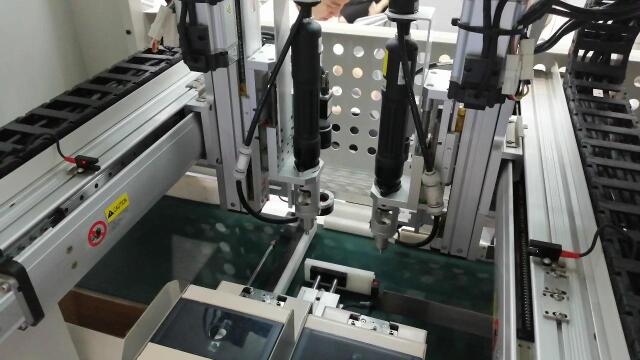 坚丰多轴自动锁螺丝机 落地式自动打螺丝 品质无忧