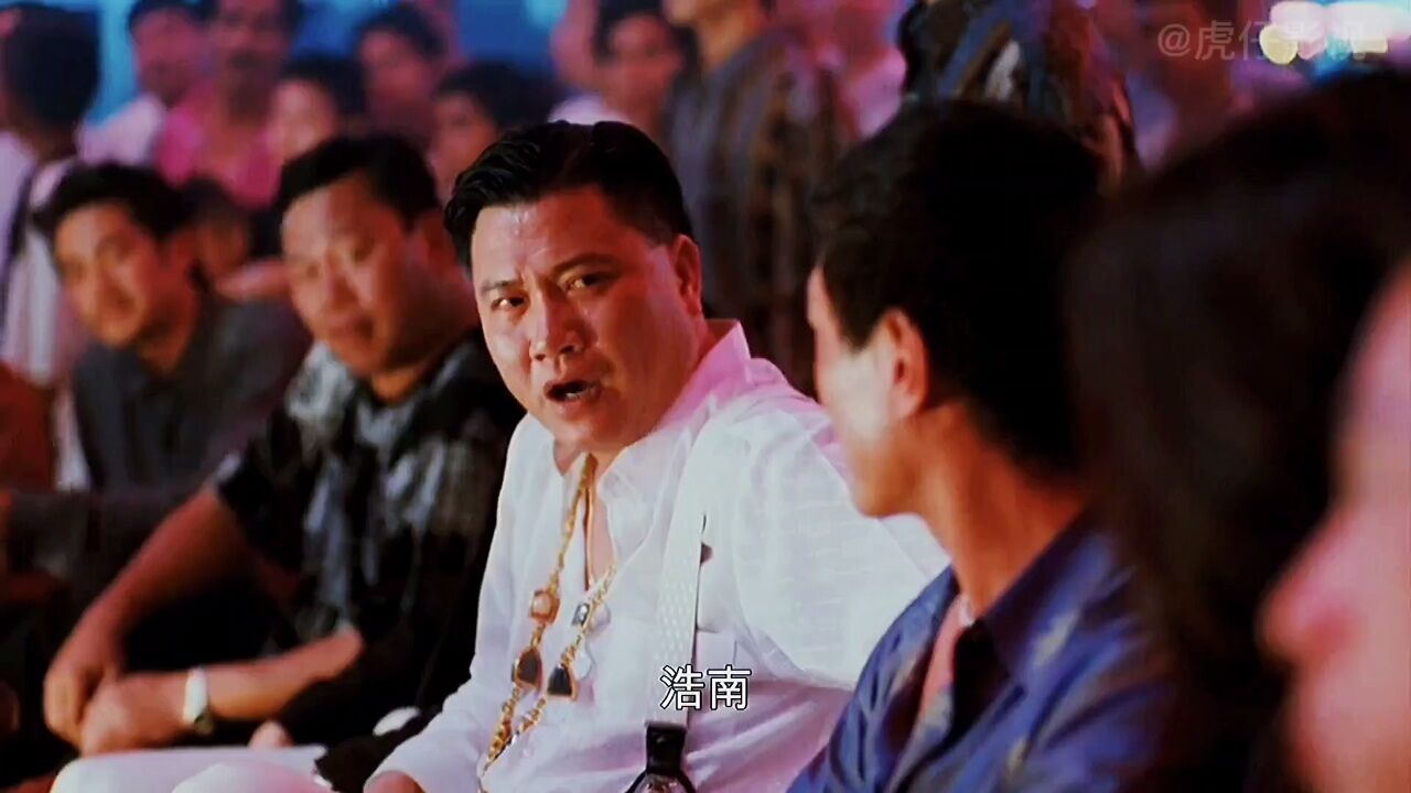 古惑仔:靓坤的气势真是太强了,连洪兴龙头在他面前都逊色好多.