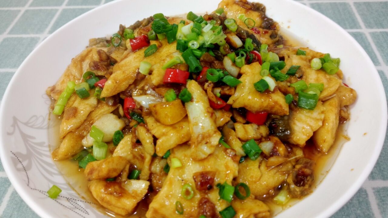 鱼不要老是红烧和清蒸,像我这样做的鱼片香气扑鼻,嫩滑入味