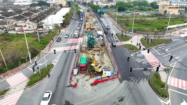 粤东城际铁路揭阳渔湖段施工现状,现场已竖起多座桥墩#揭阳 #揭阳发展吧#粤东城际铁路