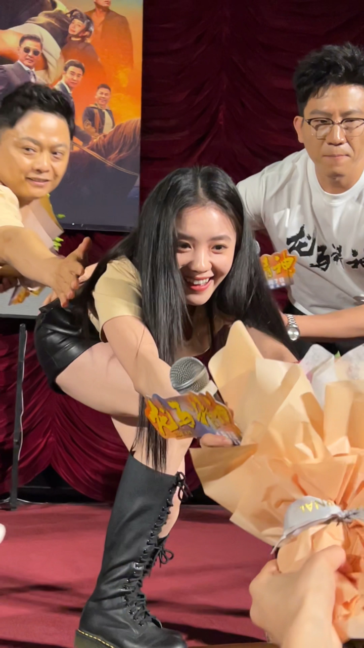 刘浩存 现身电影#龙马精神上海路演 好久不见这状态如何?