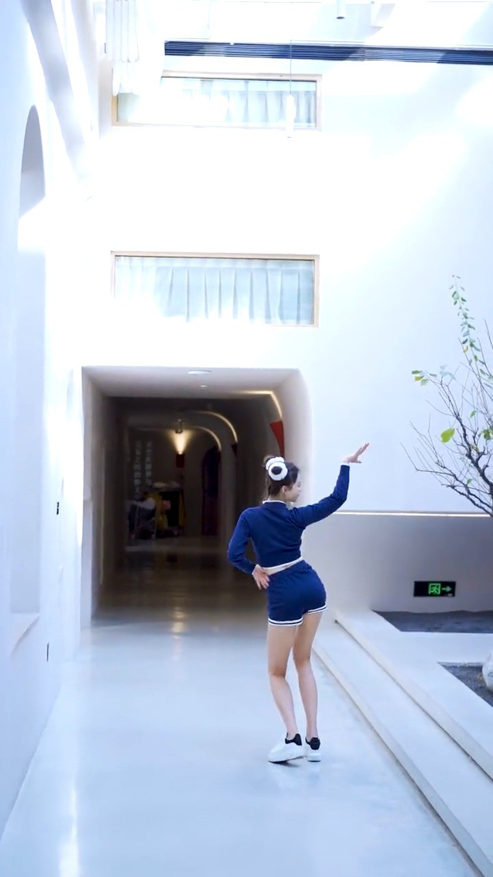 一本正经瞎跳#电动小马达#苏氏舞蹈