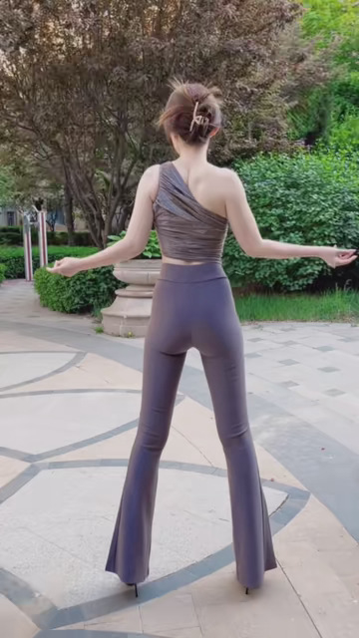 美臀蜜桃臀 #背影女神 #御姐