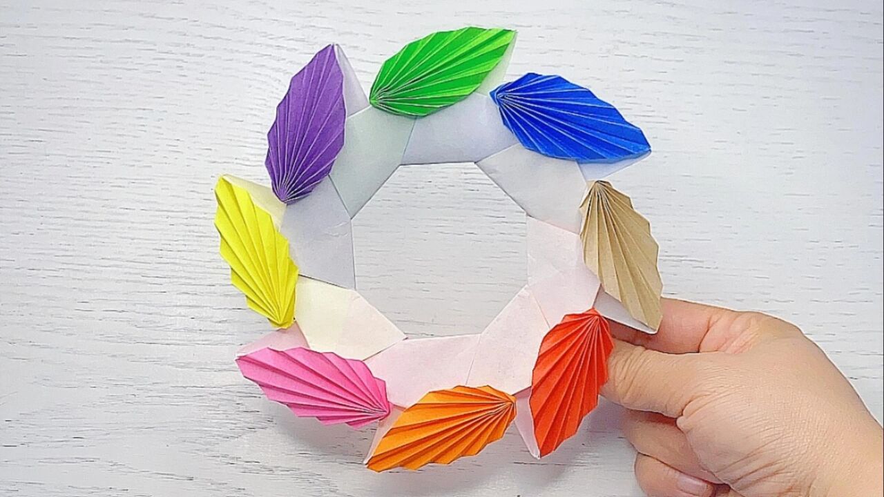 树叶花环折纸教程